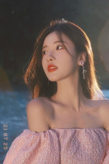 年轻儿媳妇